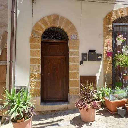 Balcone Delle Mura Apartment Cefalu